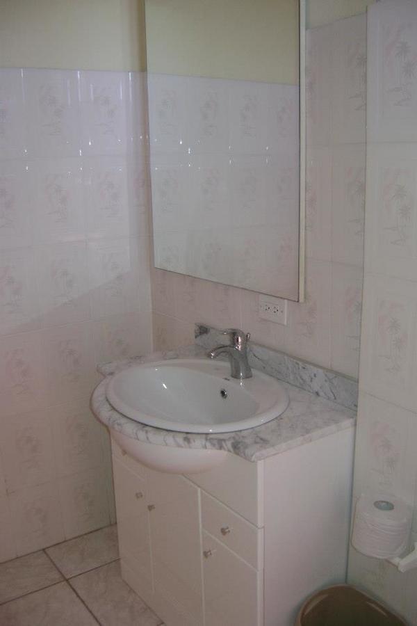 Caribbean Hotel Cayes เลส์กายส์ ภายนอก รูปภาพ